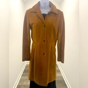 Beautifully tailored Marc New York suede leather jacket in camel/tan size xs.